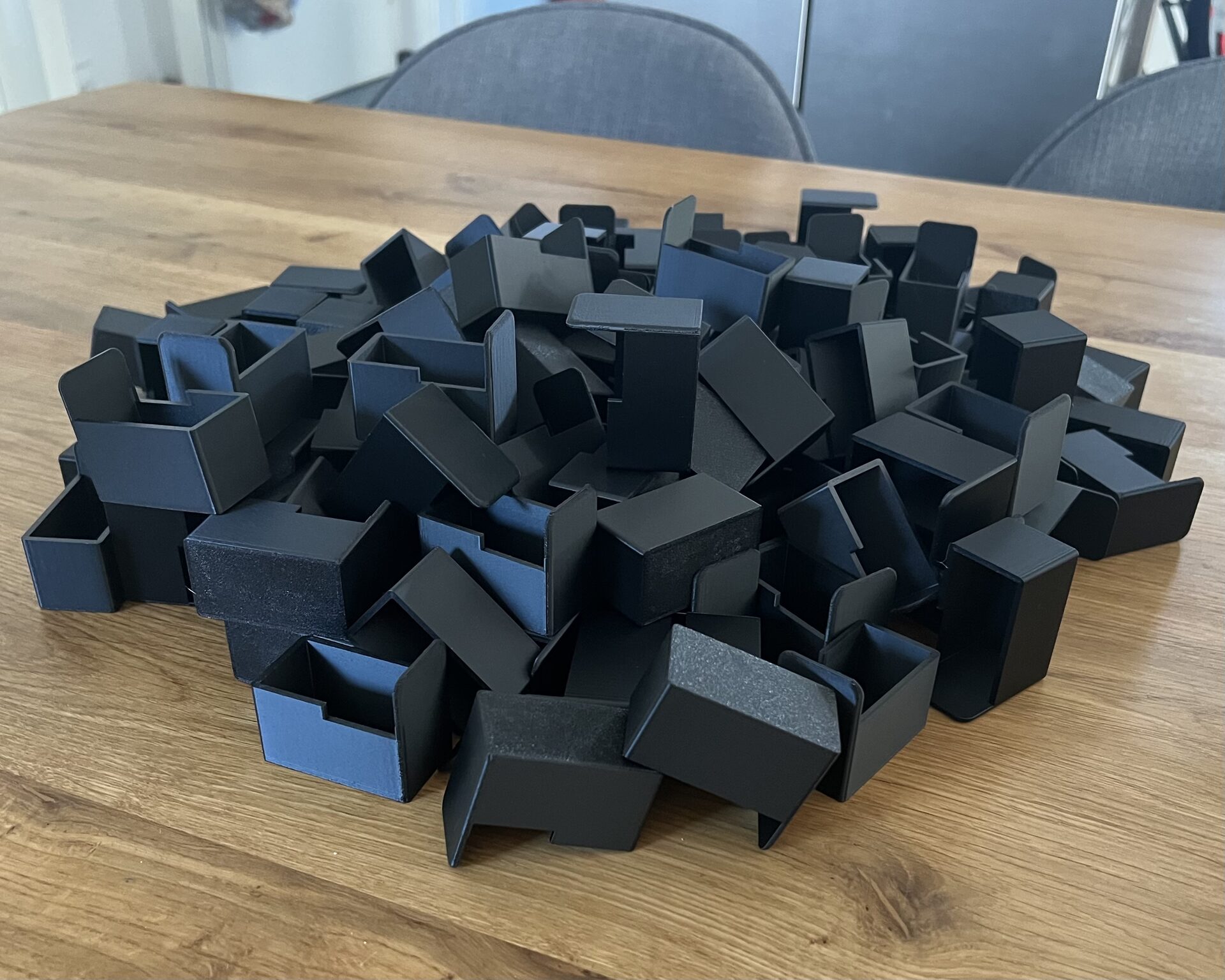 3D-gedruckte Abdeckungen für Kfz-Relais aus dem Motorsportbereich