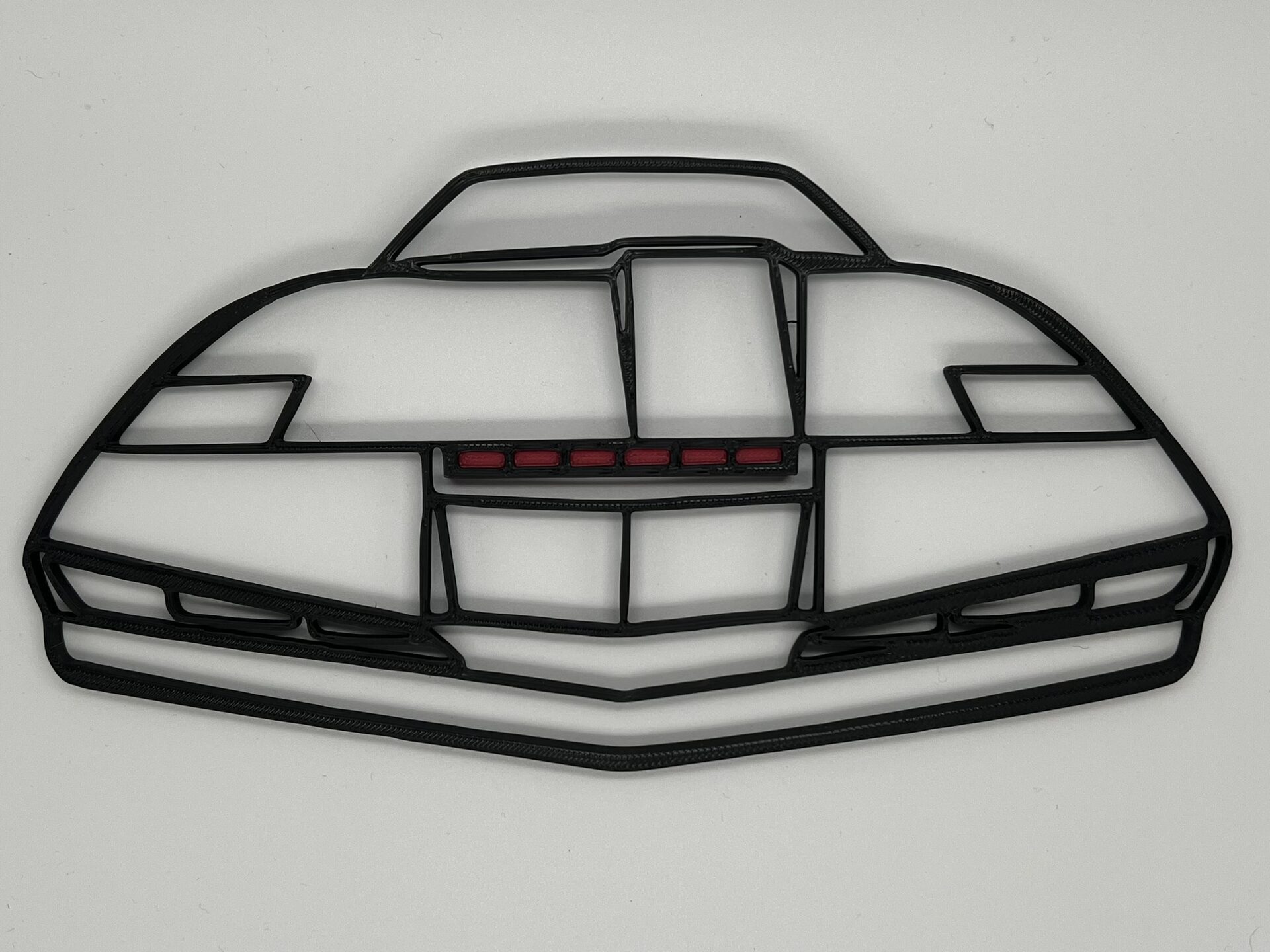 3D-gedruckte K.I.T.T.-Silhouette aus der Serie „Knight Rider“